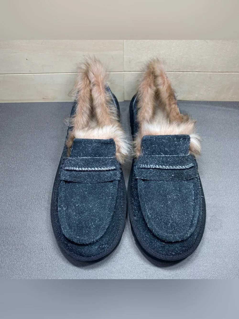 UGG Ellis Loafer Black Hairy Suede Women's Size 9 Shoes Lambs Fur 1179390 - Picture 7 of 11